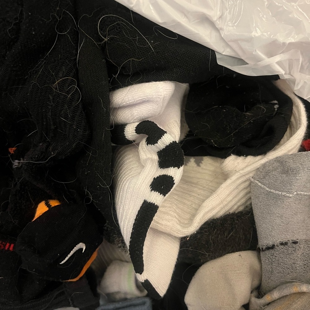 Bag of men’s assorted socks large
